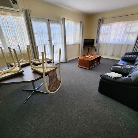 Whyalla Country Inn Motel Bagian luar foto