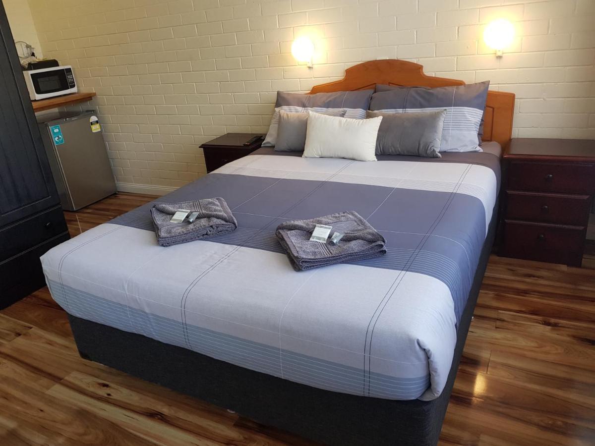 Whyalla Country Inn Motel Bagian luar foto